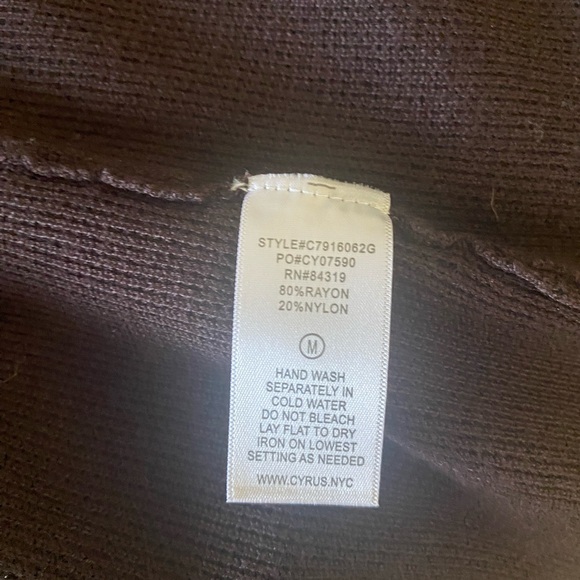 Elegant Brown Women's Sweater - Picture 4 of 5